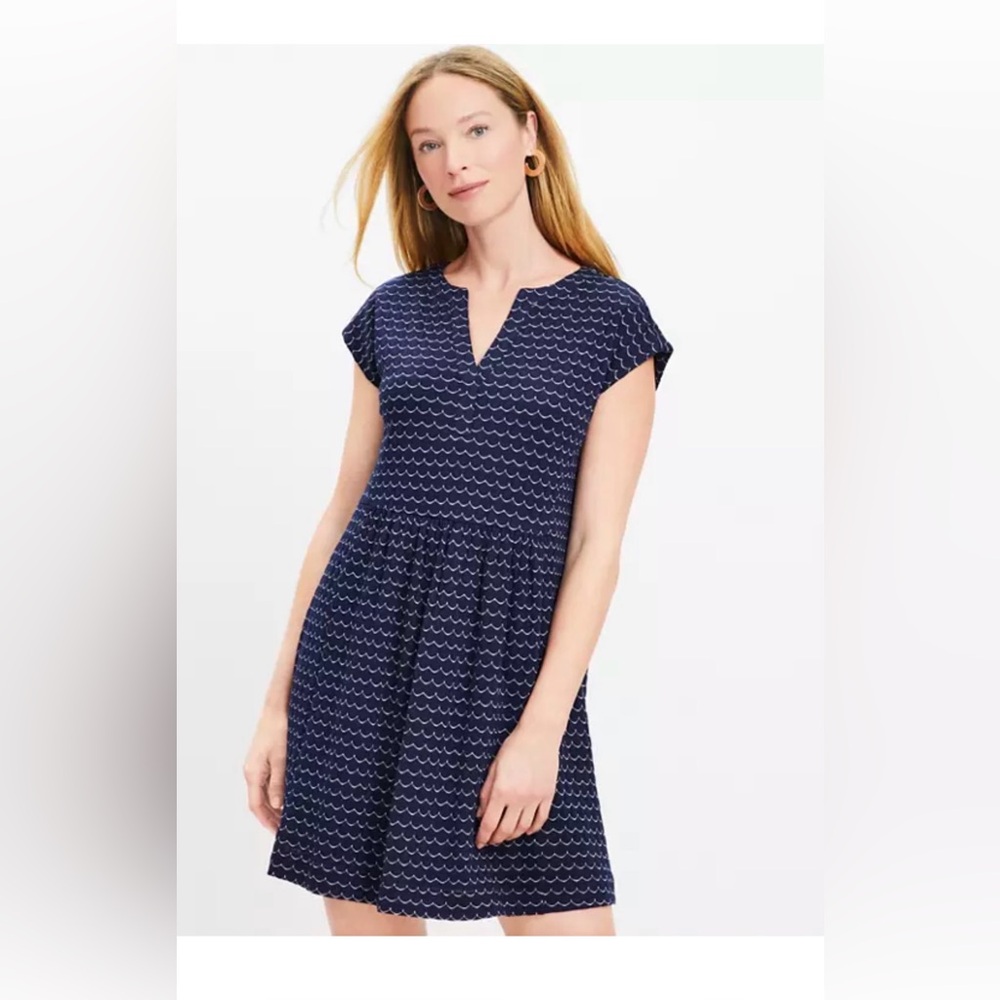 Scalloped Y Neck Swing Dress